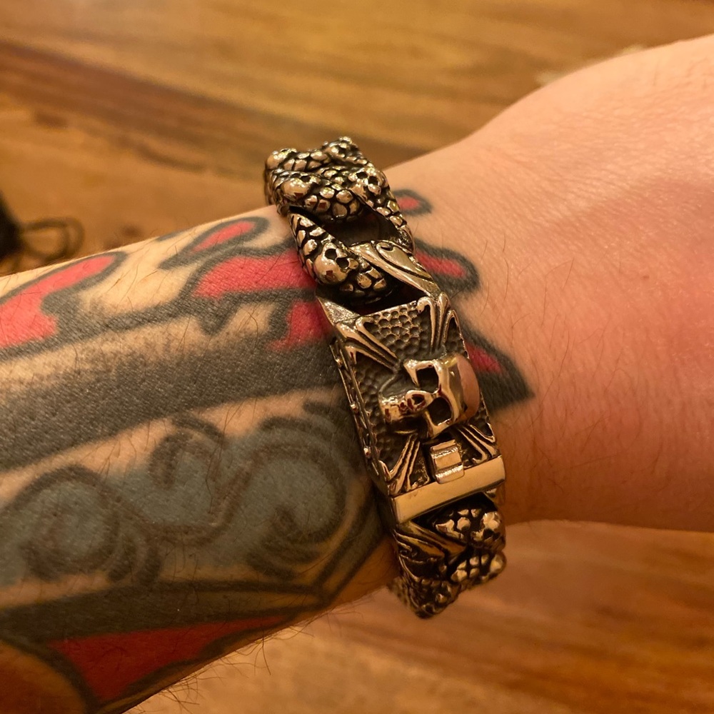 Stainless skull bracelet